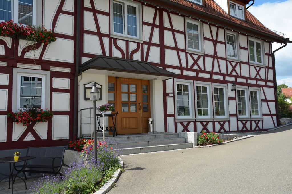 Hotel Post Jungingen Екстер'єр фото
